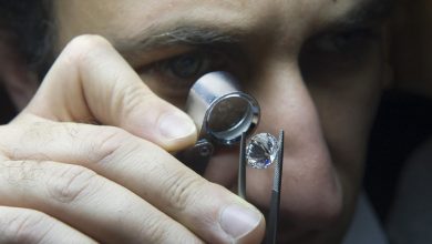 Petra Diamonds, De Beers
