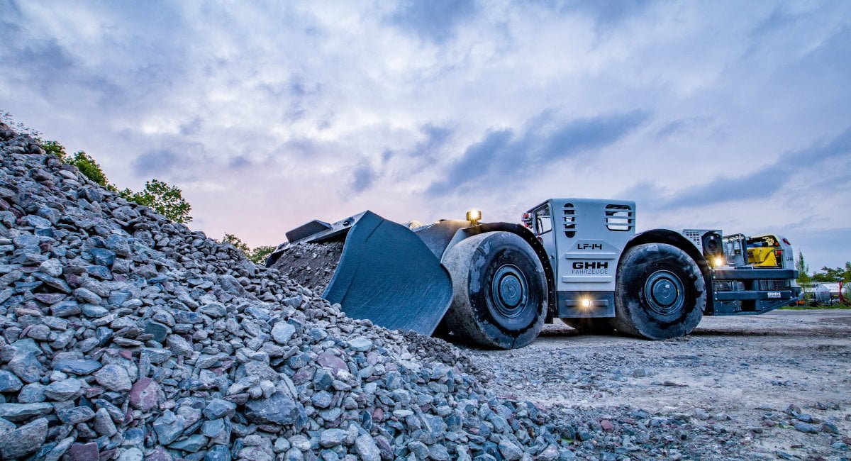 GHH Modern load haul dumper